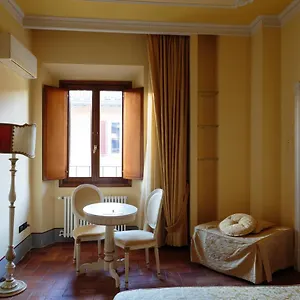 Casa Leopardi Floransa